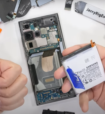 Samsung-has-made-Galaxy-S23-Ultra-battery-removal-process-a-lot-easier